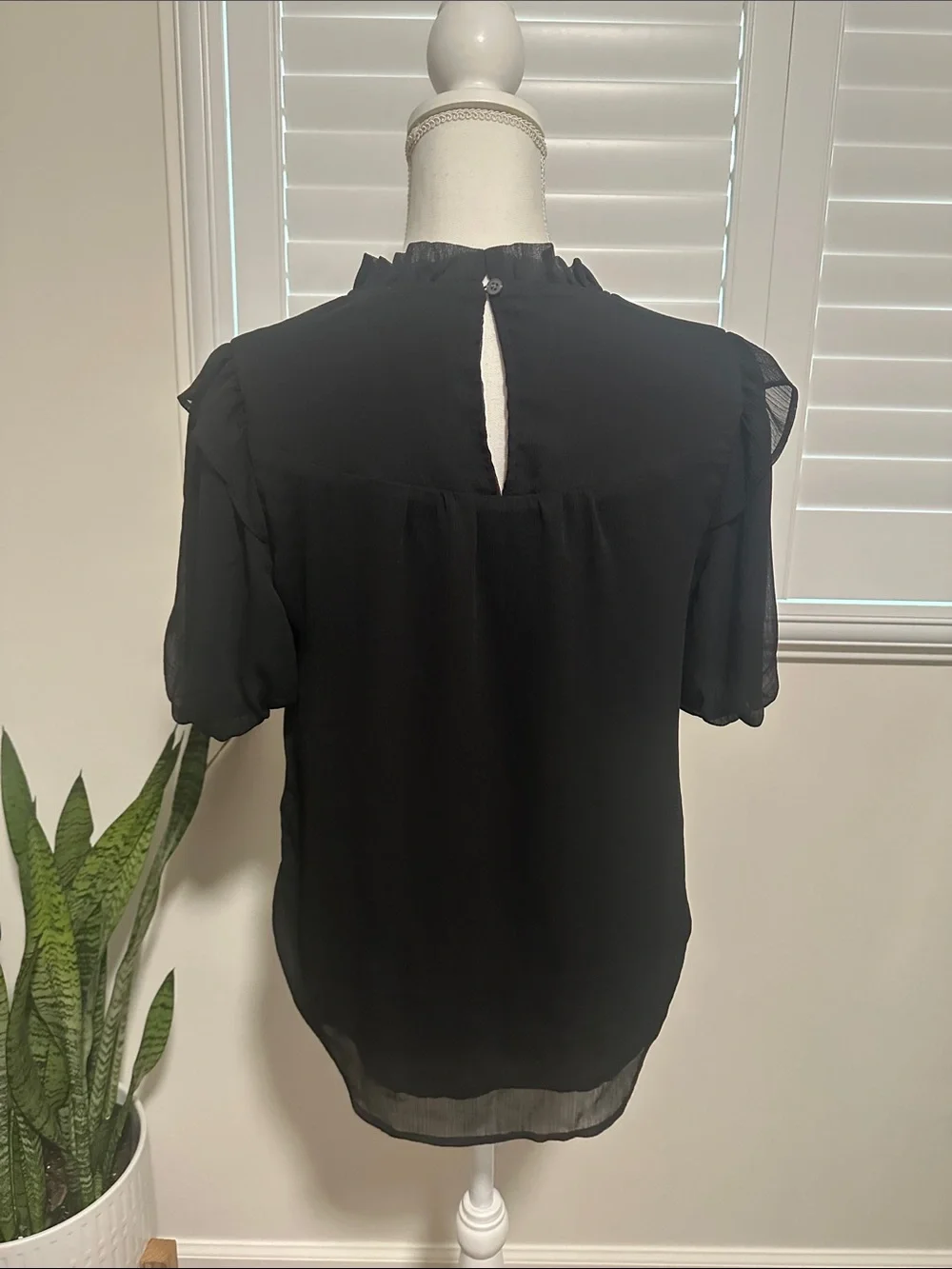 LOFT Black Ruffle-Neck Short Sleeve Blouse | A11